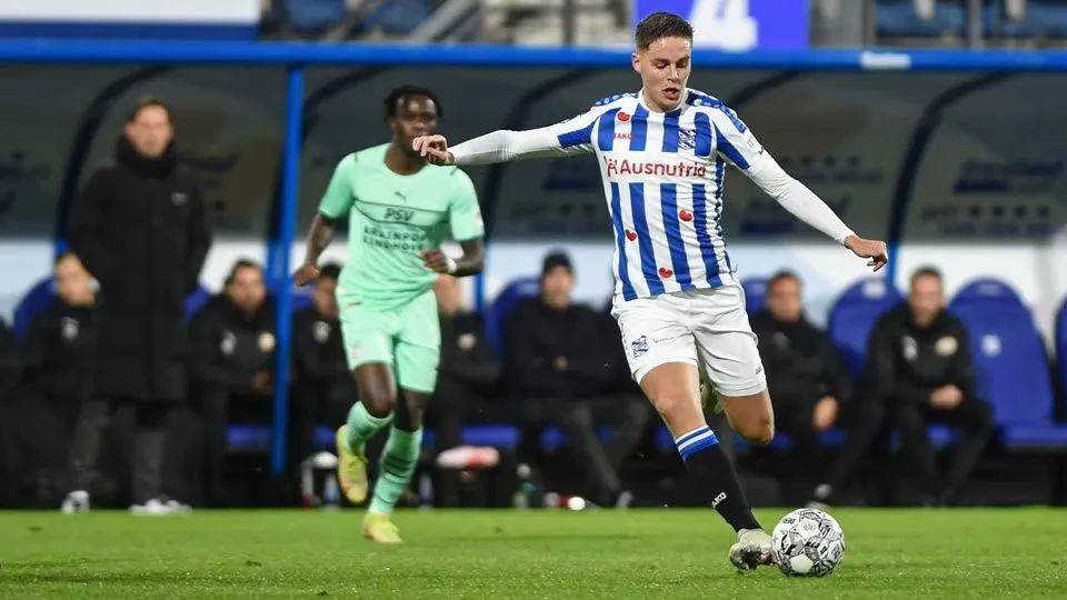 在三人篮球 在三人篮球