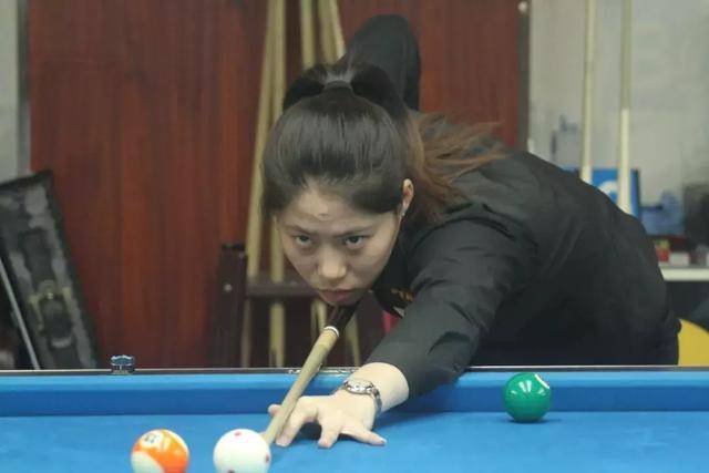 布云朝克特 布云朝克特